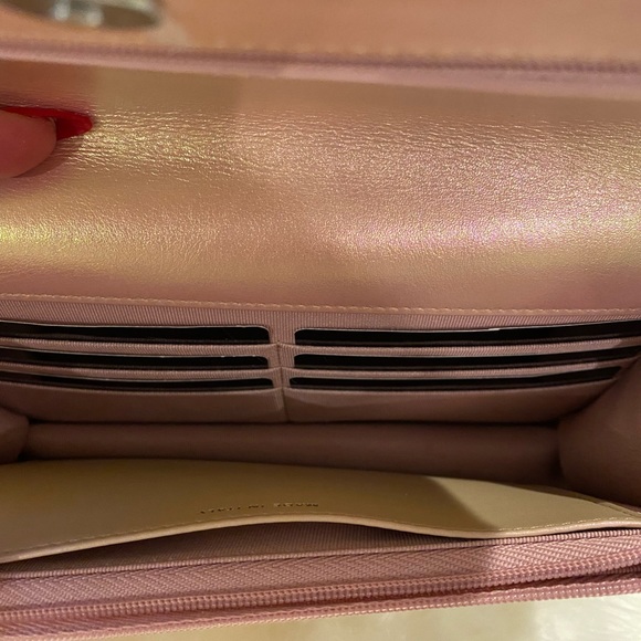 NWT 21K Chanel Iridescent Pink WOC Wallet On Chain - Picture 9 of 16